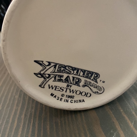 Ever Fresh Coffee Mug Yester Year - Picture 2 of 3